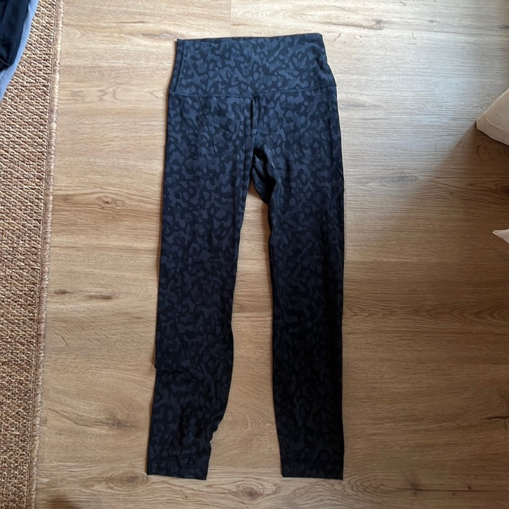 Lululemon align leggings 25” size 6